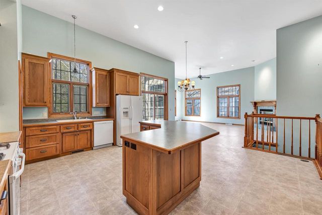 531 DIAMOND RIDGE CIRCLE, Denmark, WI 54208