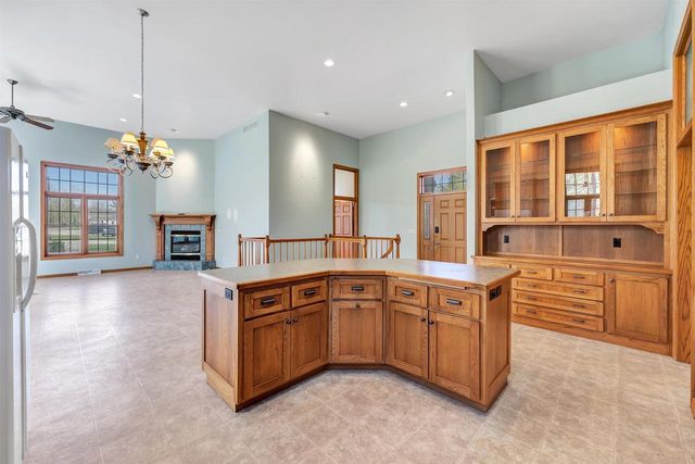 531 DIAMOND RIDGE CIRCLE, Denmark, WI 54208