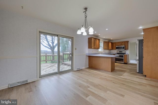 1001 REBECCA DR, Lititz, PA 17543