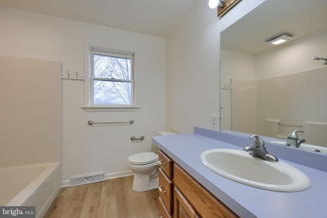 1001 REBECCA DR, Lititz, PA 17543