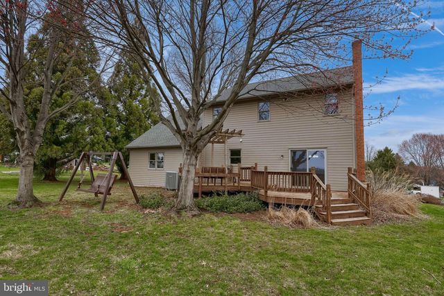 1001 REBECCA DR, Lititz, PA 17543