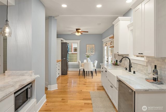 7506 16th Avenue NW, Seattle, WA 98117