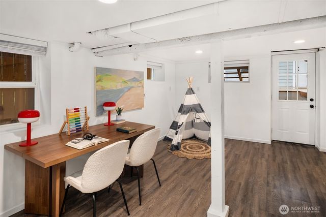 7506 16th Avenue NW, Seattle, WA 98117