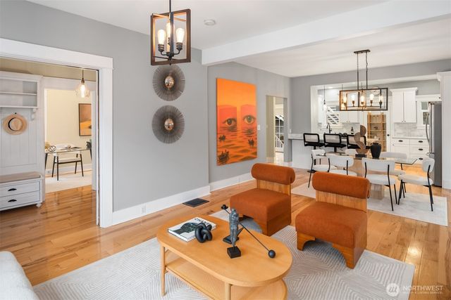 7506 16th Avenue NW, Seattle, WA 98117