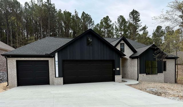 20 Realeza Court, Hot Springs Village, AR 71909