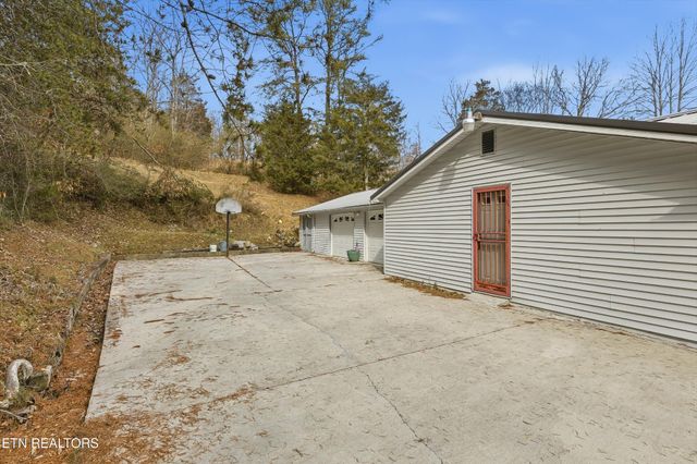 5707 Daniels Rd, Knoxville, TN 37938