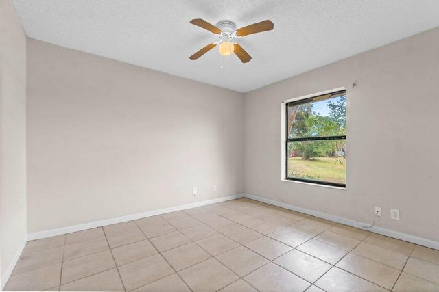 16 Crossings Circle D, Boynton Beach, FL 33435