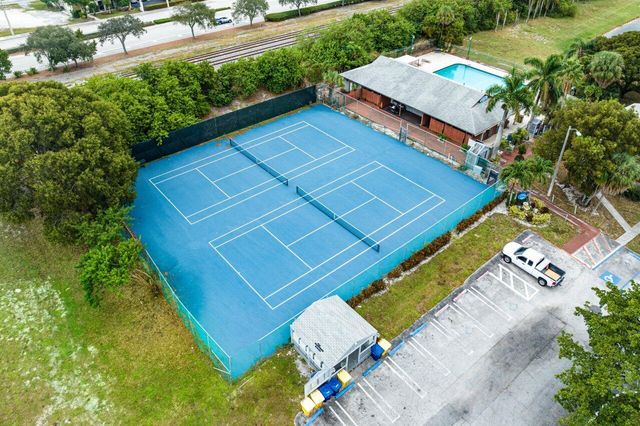 16 Crossings Circle D, Boynton Beach, FL 33435