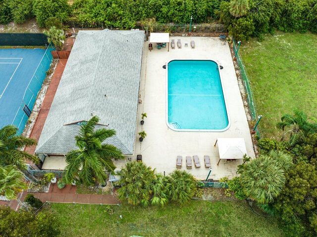 16 Crossings Circle D, Boynton Beach, FL 33435