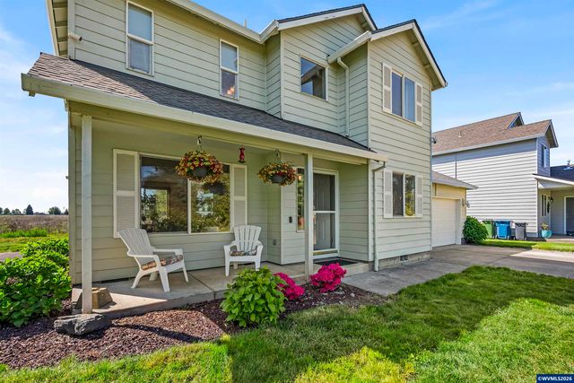 1299 Elana Dr, Woodburn, OR 97071