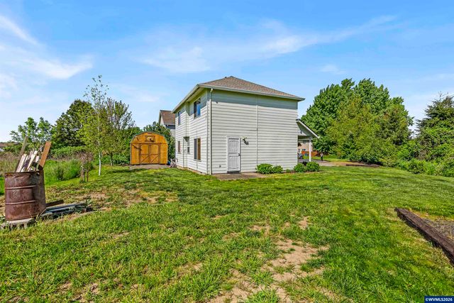 1299 Elana Dr, Woodburn, OR 97071