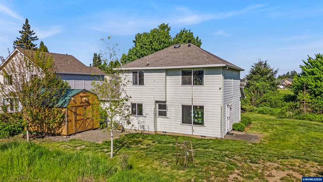 1299 Elana Dr, Woodburn, OR 97071