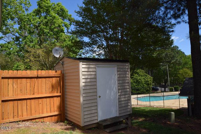 7712 Kingsberry Court, Raleigh, NC 27615