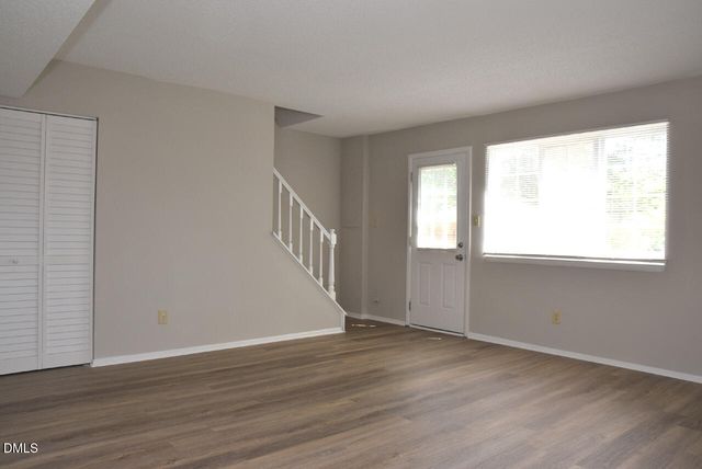 7712 Kingsberry Court, Raleigh, NC 27615