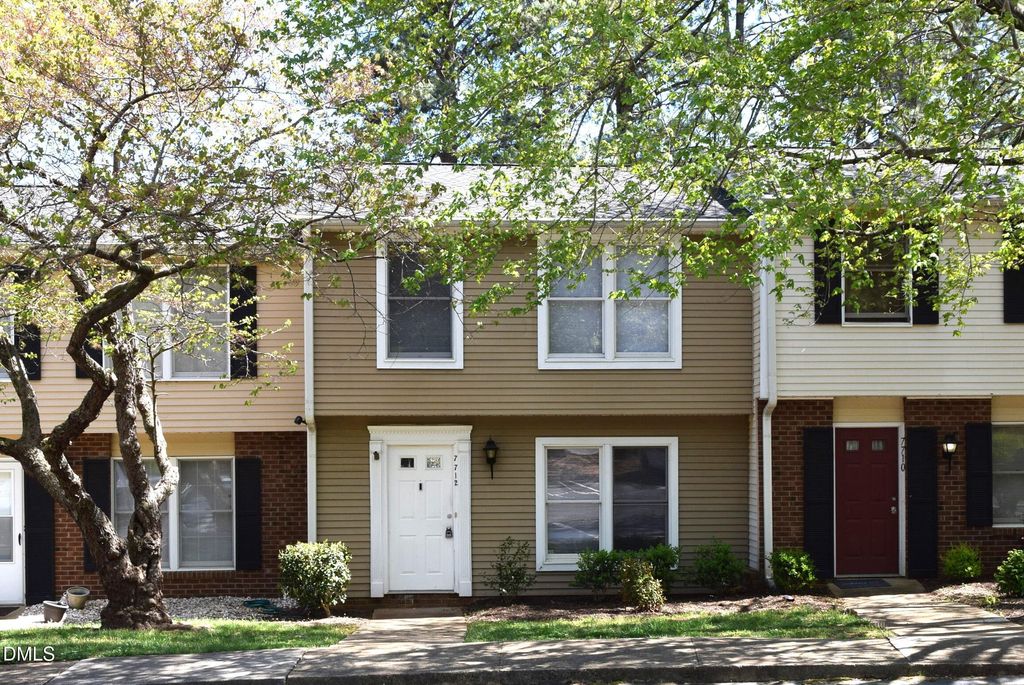 7712 Kingsberry Court, Raleigh, NC 27615