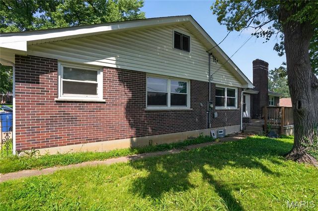 550 Monceau Drive, Ferguson, MO 63135