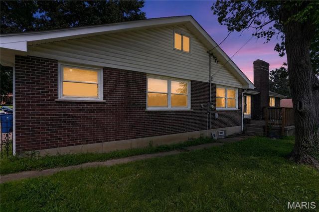 550 Monceau Drive, Ferguson, MO 63135