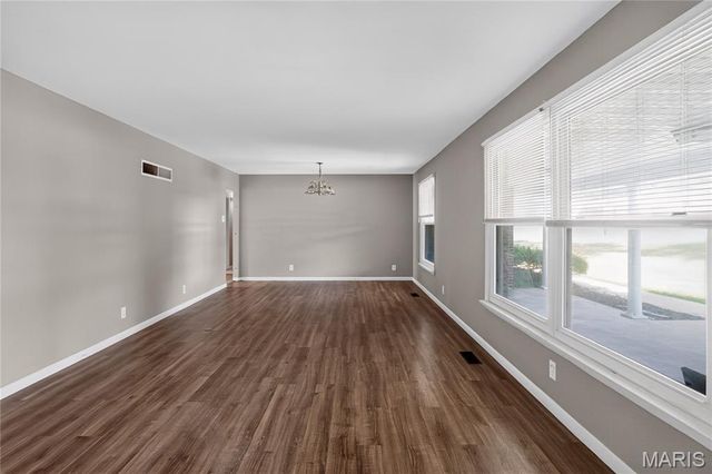 550 Monceau Drive, Ferguson, MO 63135
