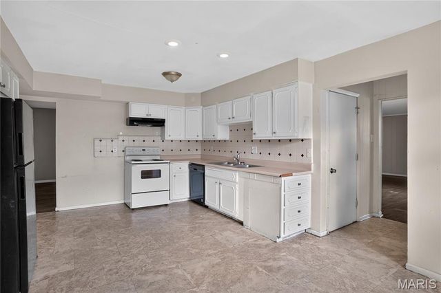 550 Monceau Drive, Ferguson, MO 63135