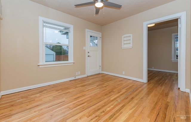 212 E Washington Ave, Nampa, ID 83686