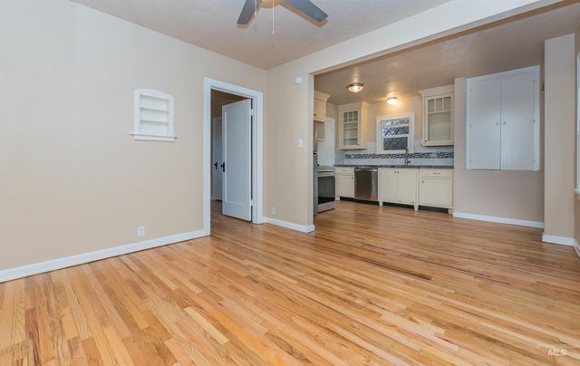 212 E Washington Ave, Nampa, ID 83686