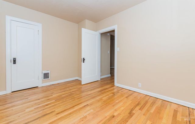 212 E Washington Ave, Nampa, ID 83686