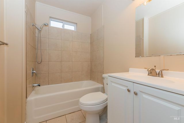 212 E Washington Ave, Nampa, ID 83686