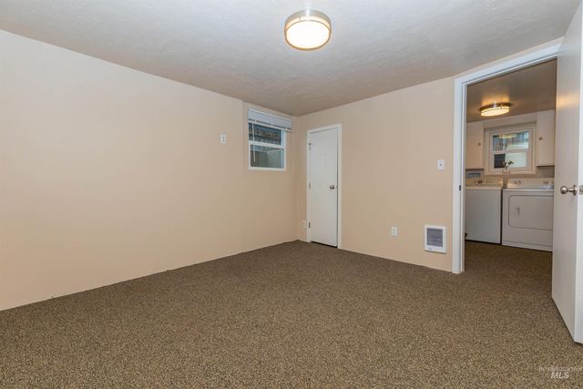 212 E Washington Ave, Nampa, ID 83686