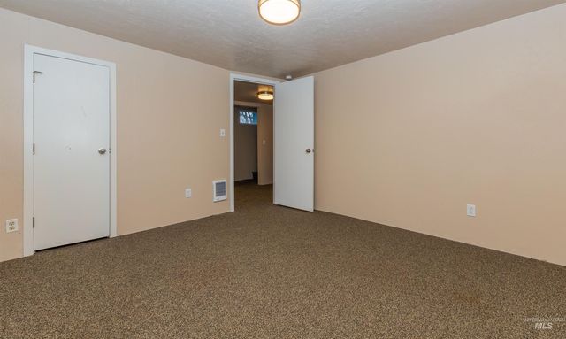 212 E Washington Ave, Nampa, ID 83686