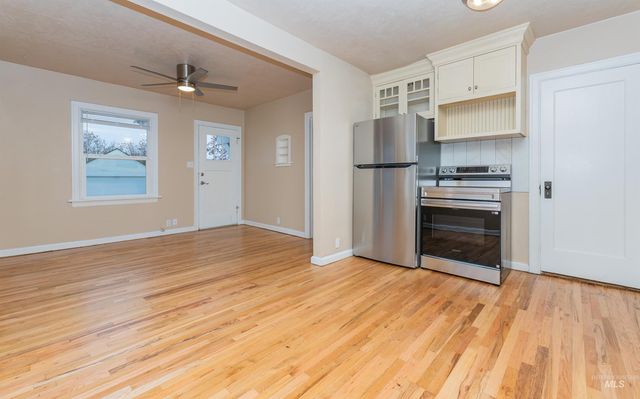 212 E Washington Ave, Nampa, ID 83686