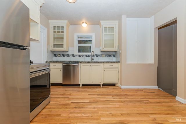 212 E Washington Ave, Nampa, ID 83686