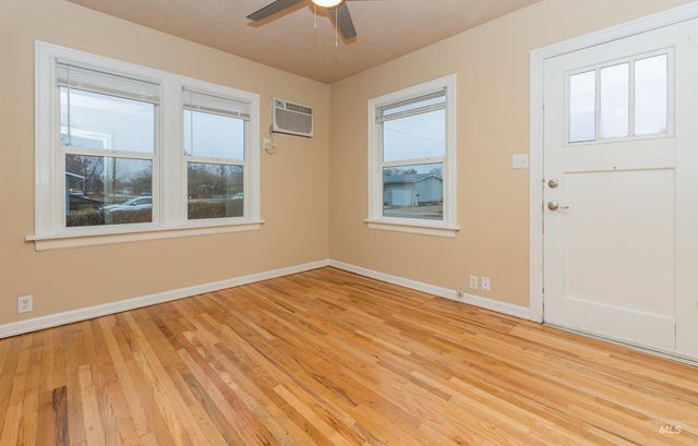 212 E Washington Ave, Nampa, ID 83686
