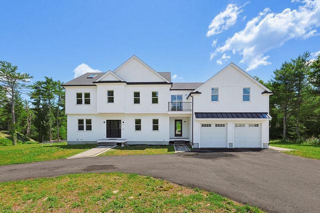 2 Vine St, Wrentham, MA 02093