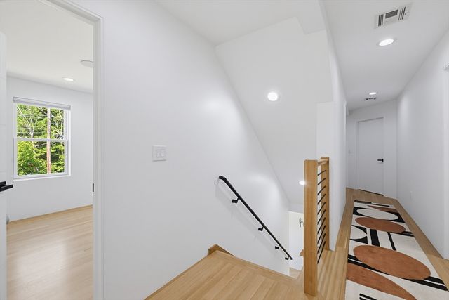 2 Vine St, Wrentham, MA 02093