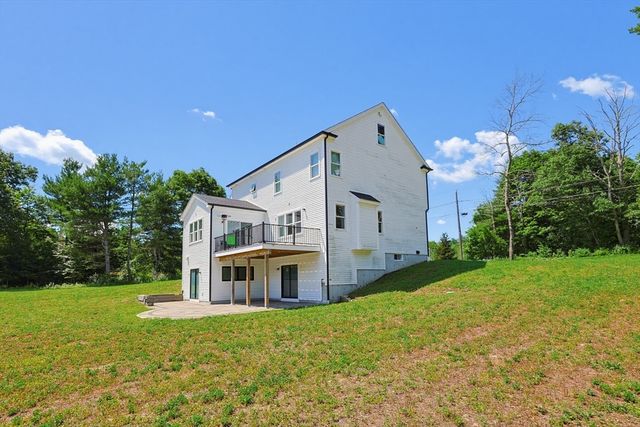 2 Vine St, Wrentham, MA 02093