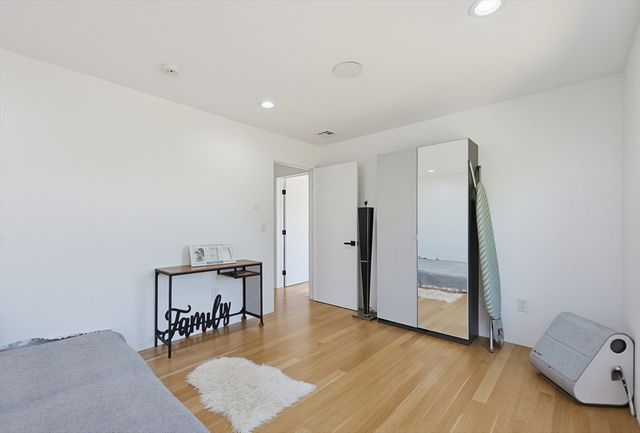 2 Vine St, Wrentham, MA 02093
