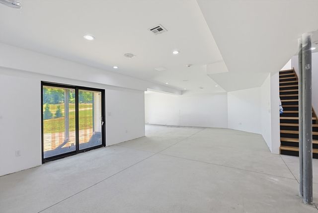 2 Vine St, Wrentham, MA 02093