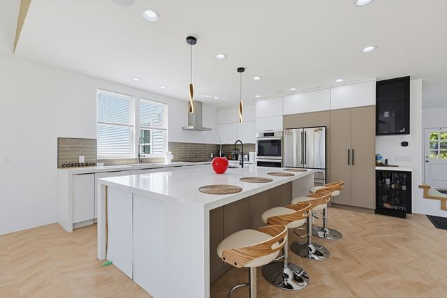 2 Vine St, Wrentham, MA 02093