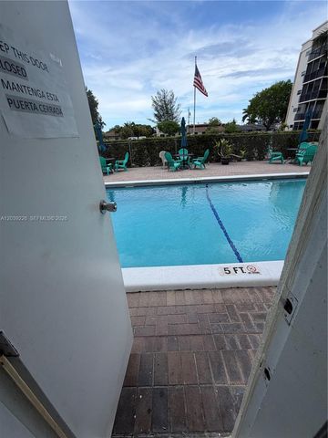 220 SW 9th Ave 402, Hallandale Beach, FL 33009