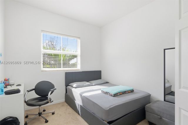 10870 NW 88th Ter 214, Doral, FL 33178