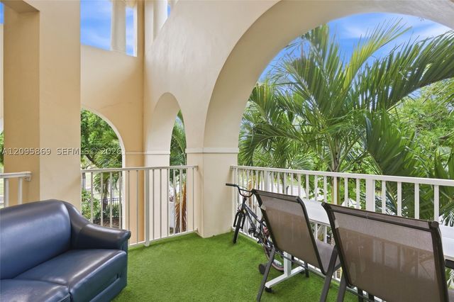10870 NW 88th Ter 214, Doral, FL 33178