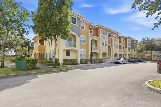 10870 NW 88th Ter 214, Doral, FL 33178