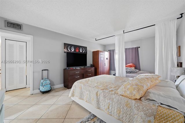 18101 NW 68th Ave B105, Hialeah, FL 33015