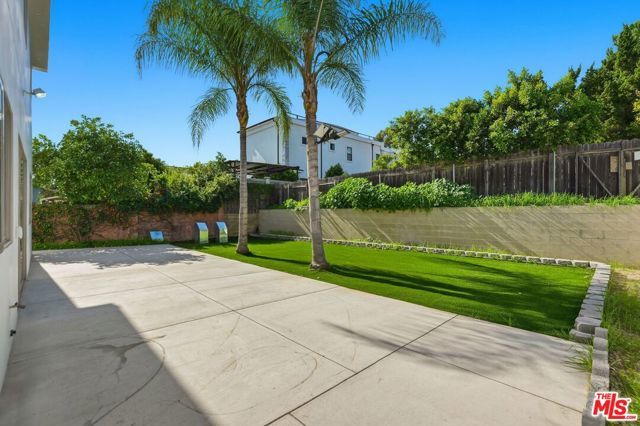 6717 Sunnyslope Avenue, Van Nuys (los Angeles), CA 91401