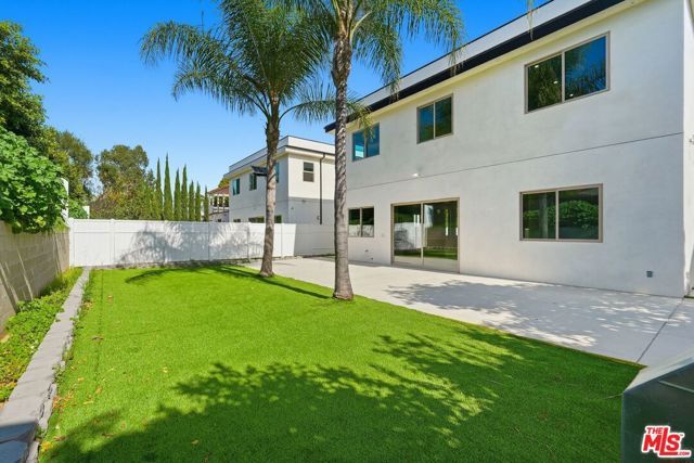 6717 Sunnyslope Avenue, Van Nuys (los Angeles), CA 91401