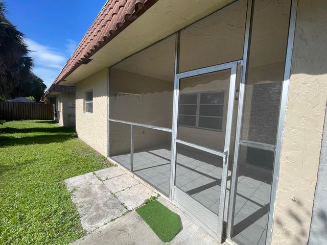 7112 NW 78TH Avenue, Tamarac, FL 33321