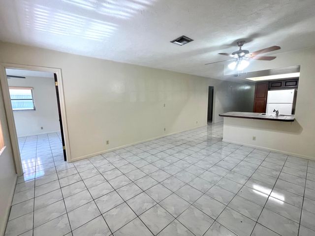 7112 NW 78TH Avenue, Tamarac, FL 33321