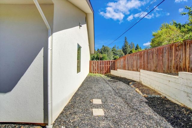 933 Monica Way, Placerville, CA 95667