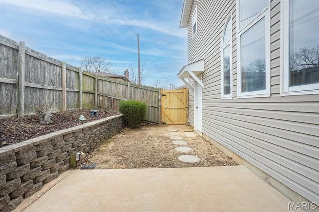 1114 N 5th Street, Festus, MO 63028