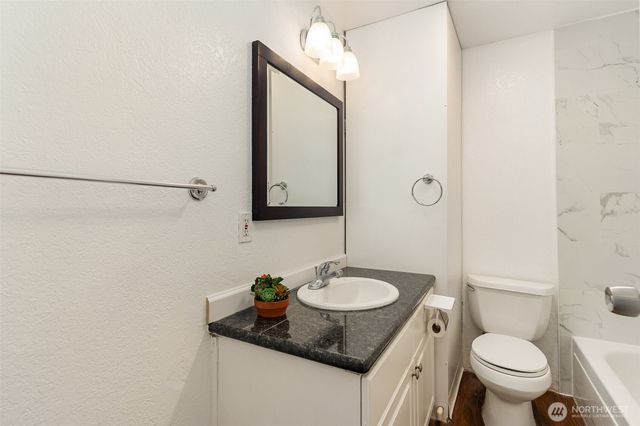 10320 SE 6th Street #B8, Bellevue, WA 98004